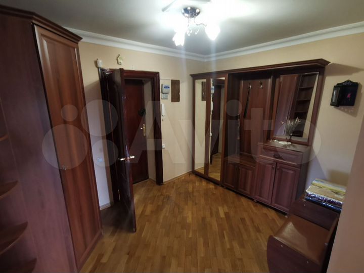3-к. квартира, 105 м², 8/9 эт.