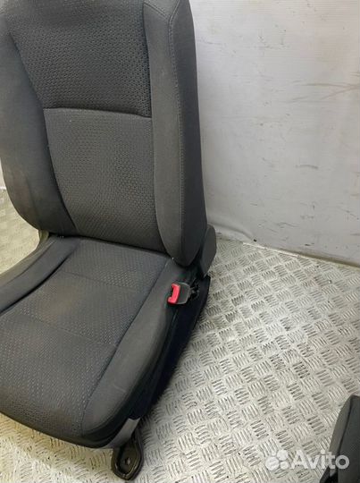 Сиденье комплект Toyota Camry V50 2011