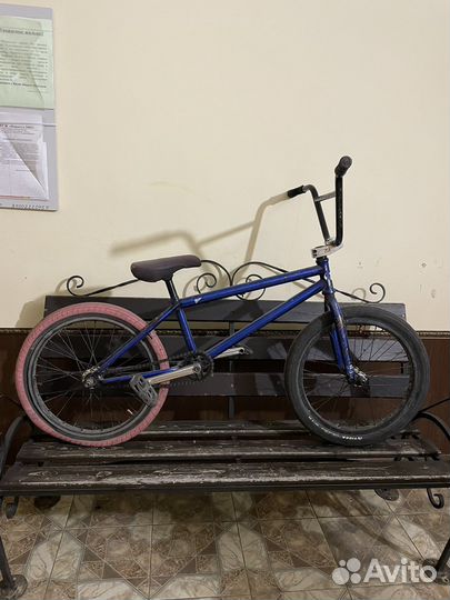 Трюковой велосипед BMX