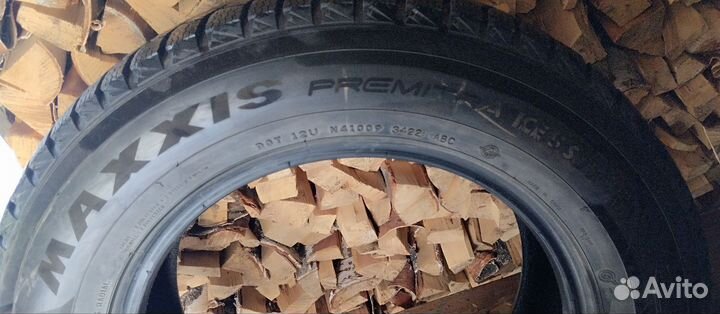 Maxxis Premitra Ice 5 SUV / SP5 235/65 R17 108T