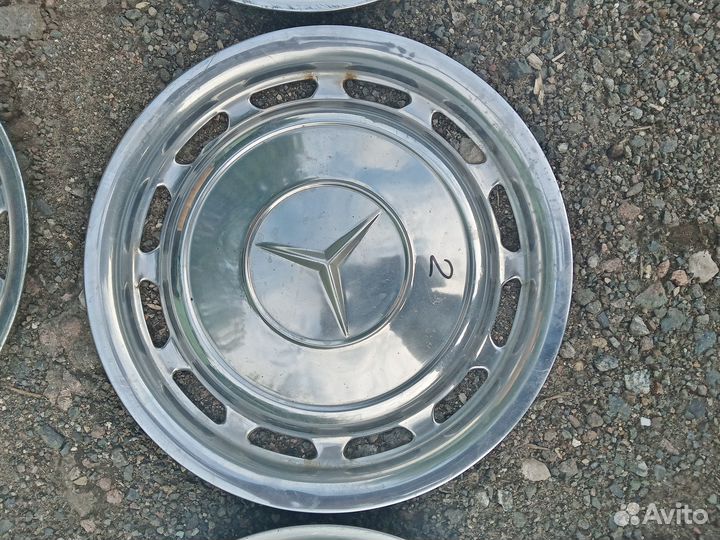 Колпаки колёсные для Mercedes W123