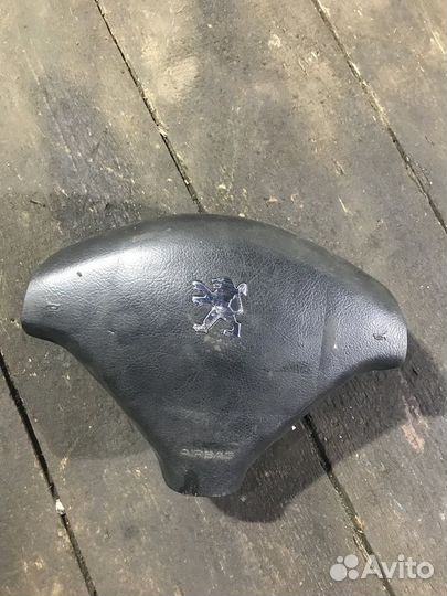 Подушка безопасности в рулевое колесо Peugeot 307