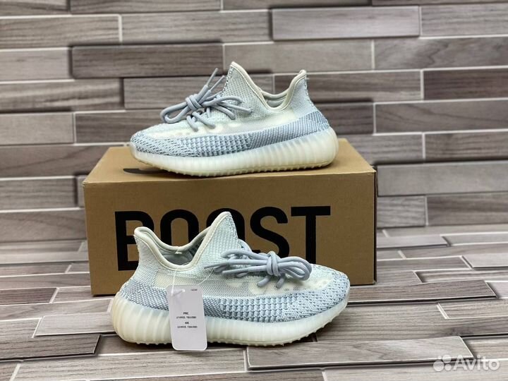 Кроссовки Adidas Yeezy Boost 350 v2 Cloud White