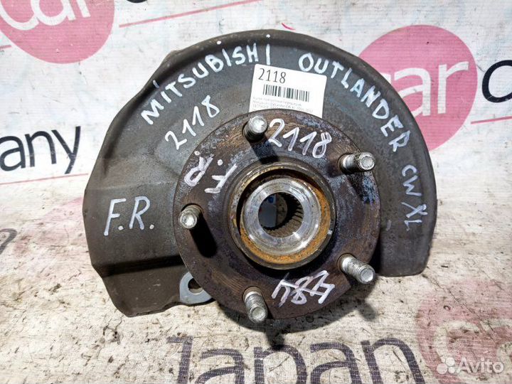 Кулак поворотный передний правый Mitsubishi