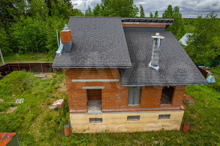 Дом 264 м² на участке 9 сот.