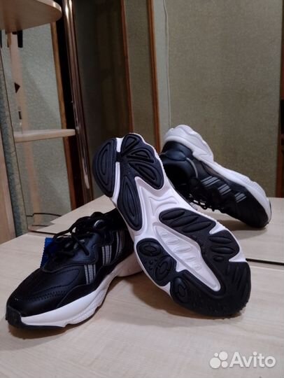 Кроссовки Adidas Ozweego