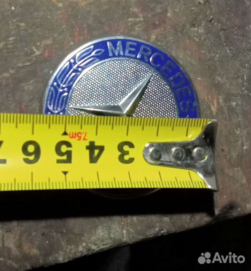 Эмблема mercedes на капот