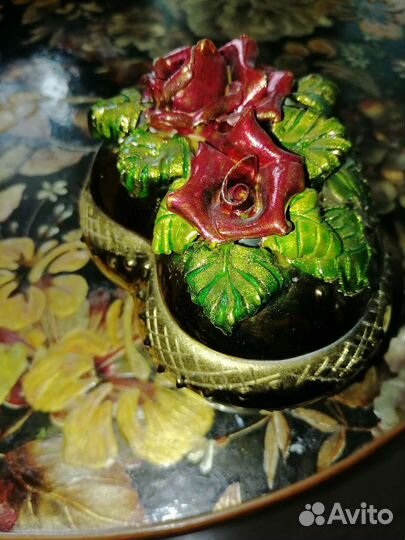 Керамическая шкатулка