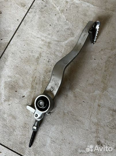 Лапка тормоза KTM SM690