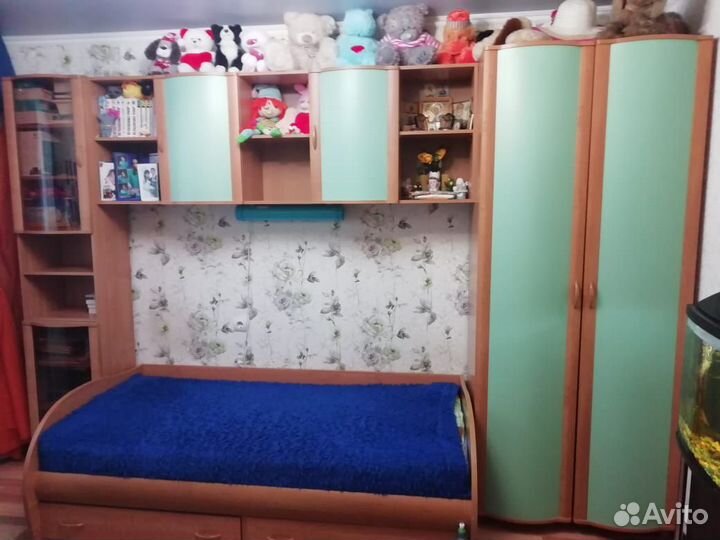 Продаётся спальный гарнитур