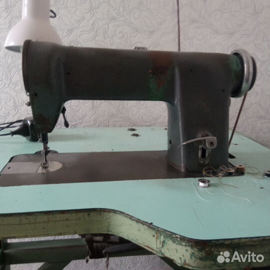 Швейная промышленная машинка 1022 класс