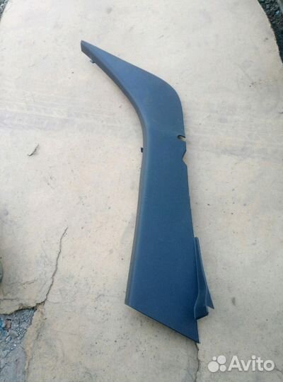 Обшивка салона левая задняя Renault logan 2