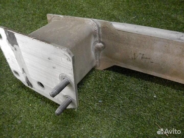 Усилитель заднего бампера Mercedes-Benz C-Class