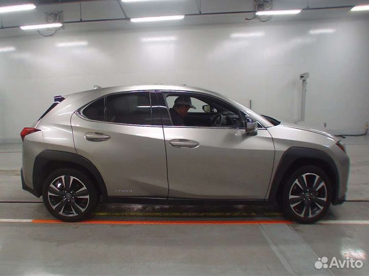 Lexus UX 2.0 CVT, 2021, 34 000 км