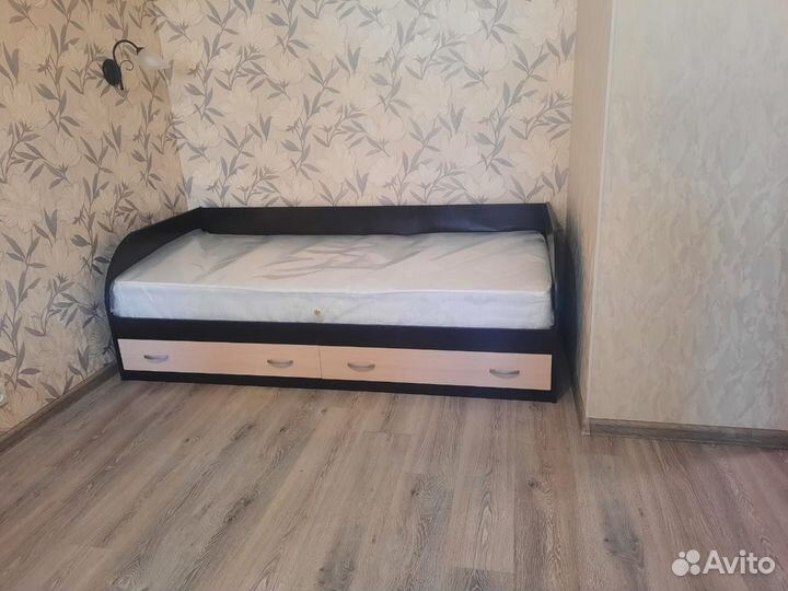 Кровать-диван с матрасом