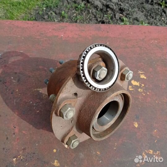 Новая задняя ступица Газ 53,3307 с подшипниками