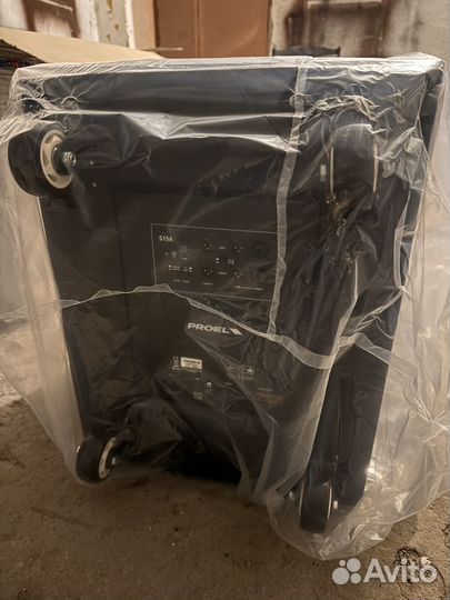 Активный сабвуфер