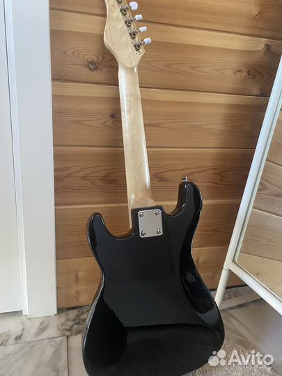 Электрогитара Caraya E100BK