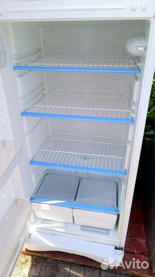 Холодильник 2х камерный 