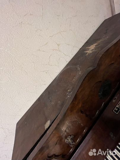 Антикварное пианино Mozart