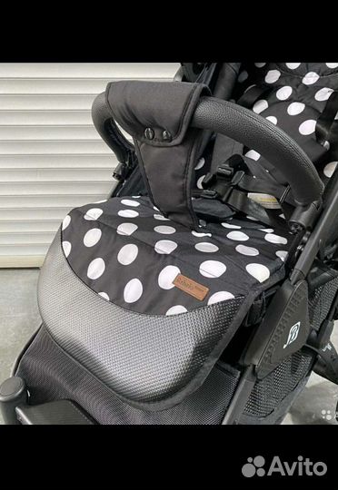 Прогулочная коляска новая