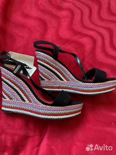 Босоножки новые натуральная кожа