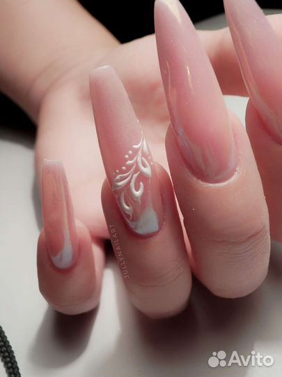 Наращивание и коррекция ногтей