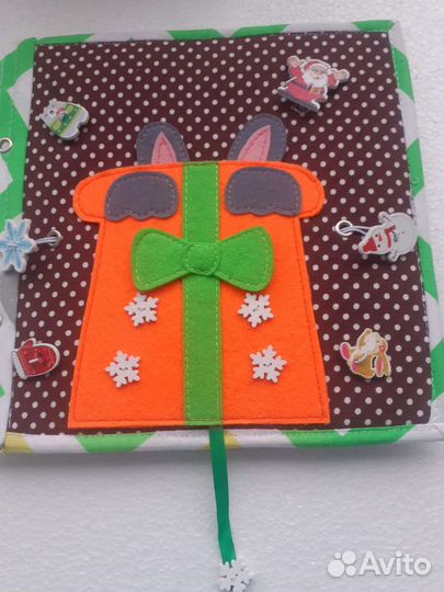 Развивающие игрушки (книжка из фетра и ткани)