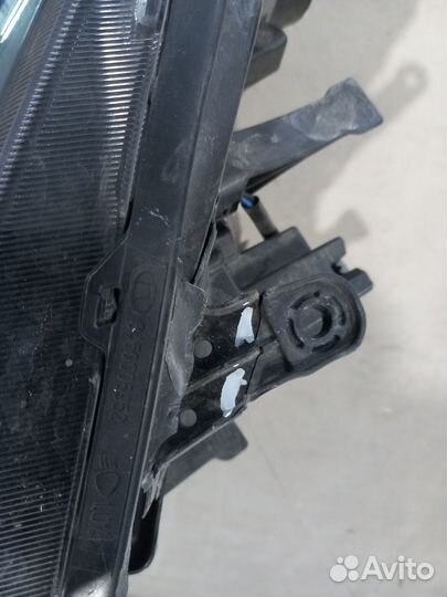 Фара правая LADA Vesta 2015 - н. в