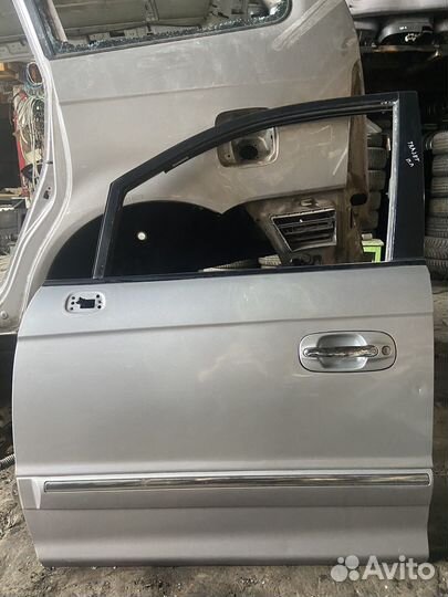 Дверь передняя левая Hyundai Trajet