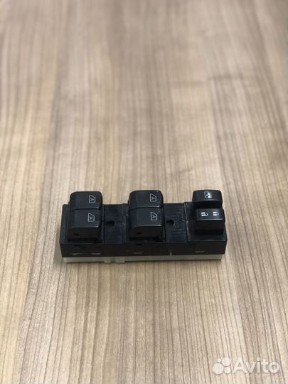 Блок управления стеклоподъемниками на Infiniti