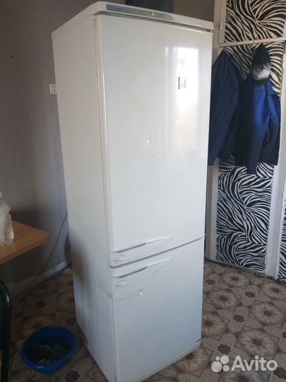 Холодильник рабочий