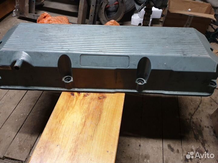 Клапаная крышка Detroit