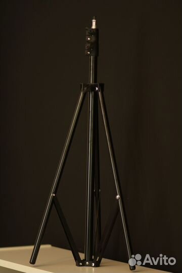 Стойка штатив трипод