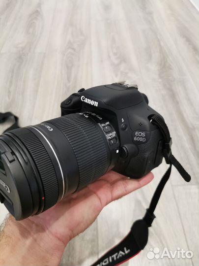 Canon EOS 600D kit 18-135mm IS пробег 1500 кадров