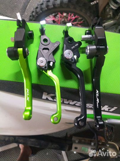 Ручки сцепления и тормоза на мотоцикл