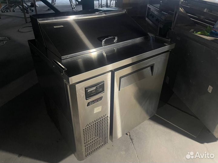 Холодильный стол