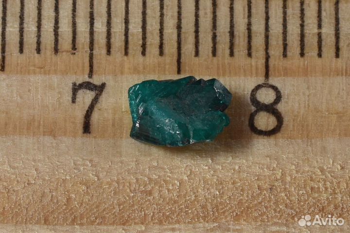 Кристалл. Диоптаз. Лот №929