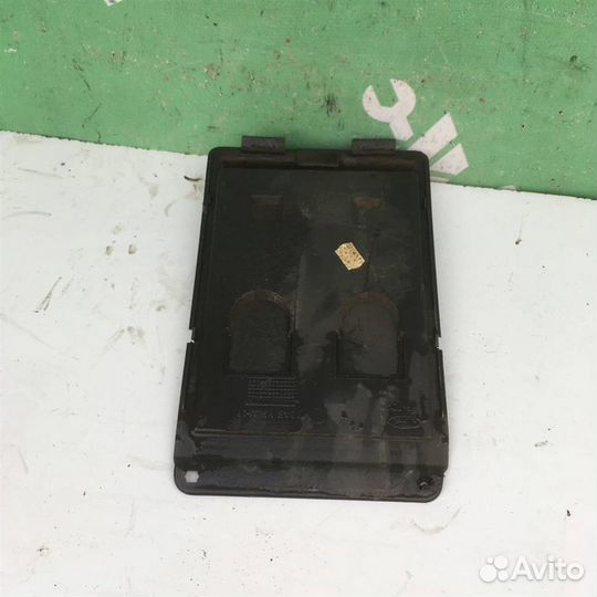 Обшивка багажника Форд Фокус 1