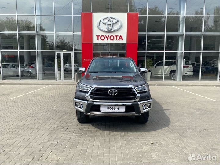 Toyota Hilux 2.8 AT, 2022