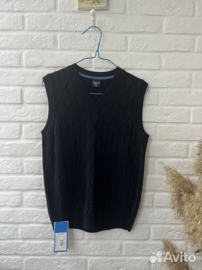 Жилет новый вязаный школьный рост 146