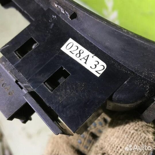 Кнопка стеклоподъемника Чери М11 10-14