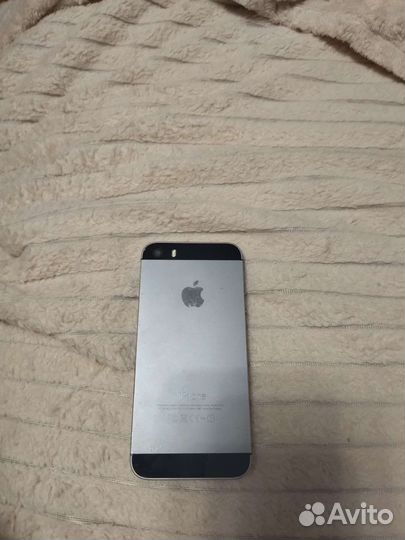 Телефон iPhone 5s