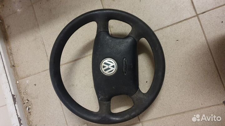 Продаю руль volkswagen jetta 4