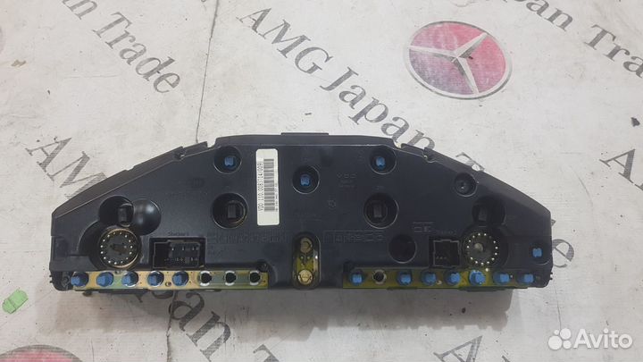 Приборная панель на Mercedes-Benz W140 C140