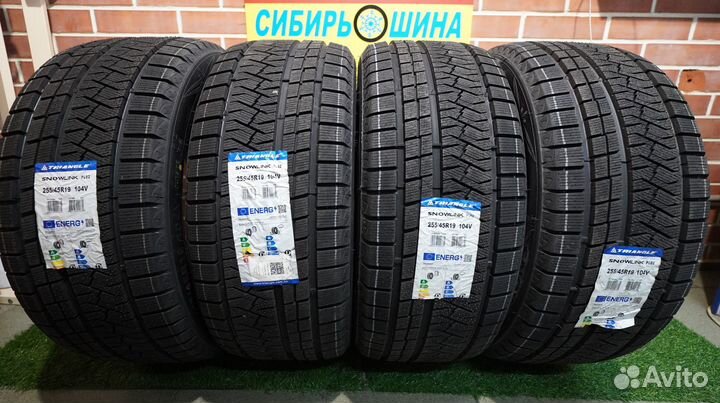 Triangle PL02 255/45 R19 104V