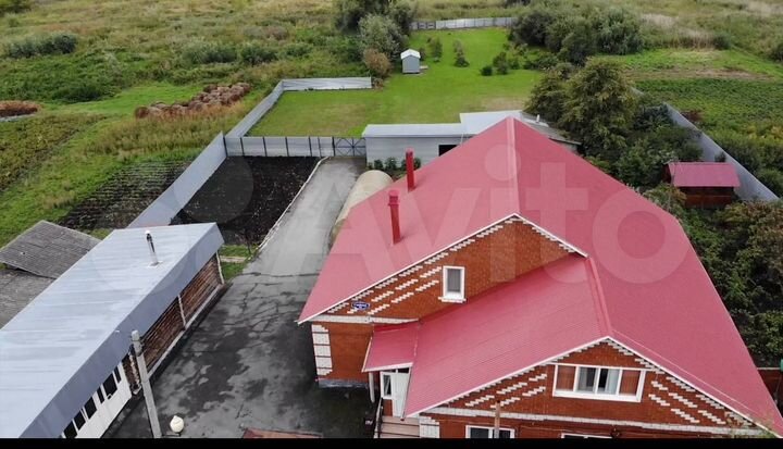 Коттедж 194,5 м² на участке 50 сот.