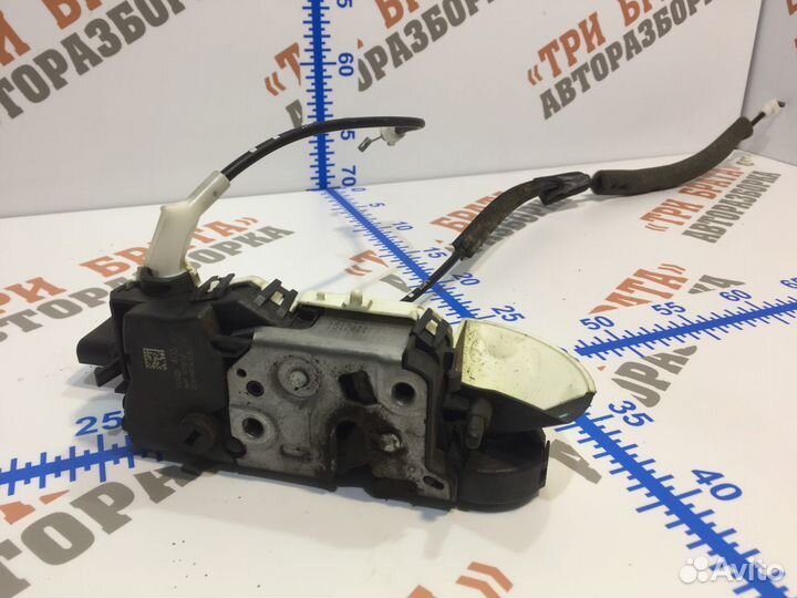 Ситроен Берлинго Замок передней двери Лев