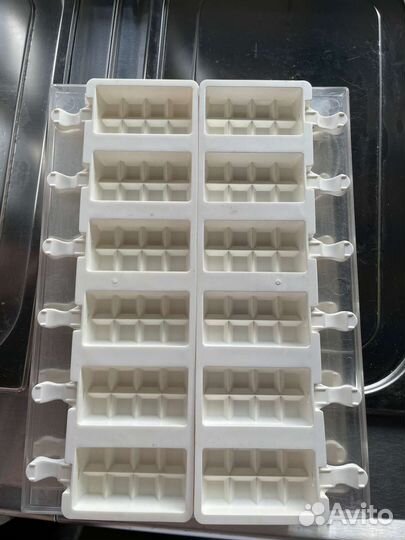 Формы силиконовые лапа,смайл.плитка,винт