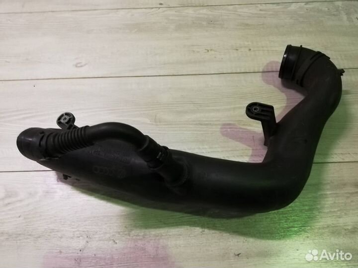 Воздуховод VW Passat B6